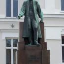 Monument of Ignacy Łukasiewicz - panoramio